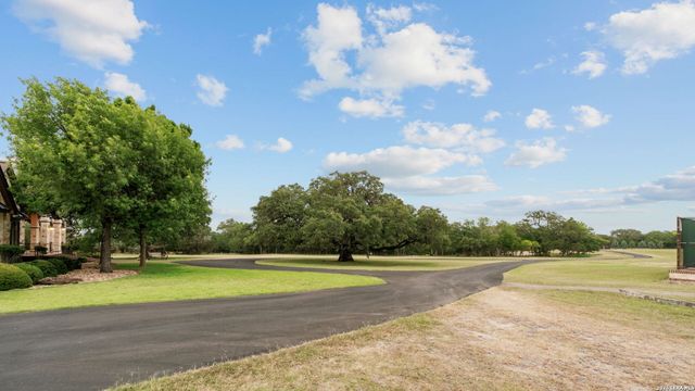 208 Cascade Caverns, Boerne, TX 78015