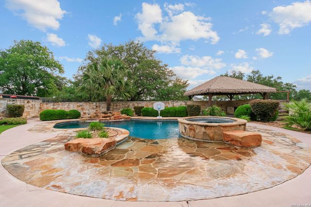 208 Cascade Caverns, Boerne, TX 78015