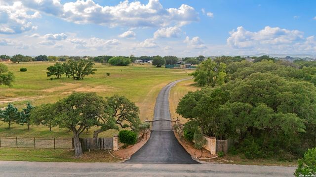 208 Cascade Caverns, Boerne, TX 78015