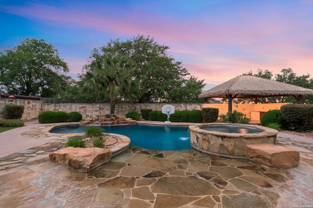 208 Cascade Caverns, Boerne, TX 78015