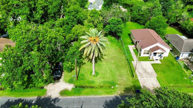118 28th Street N, Texas City, TX 77590