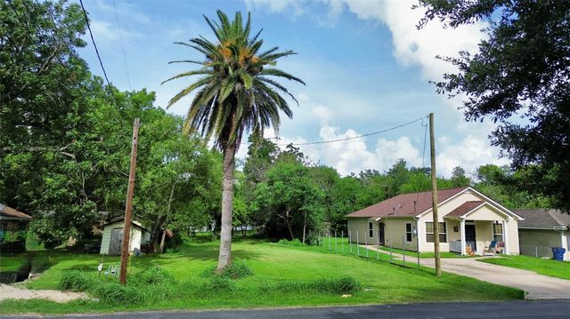 118 28th Street N, Texas City, TX 77590