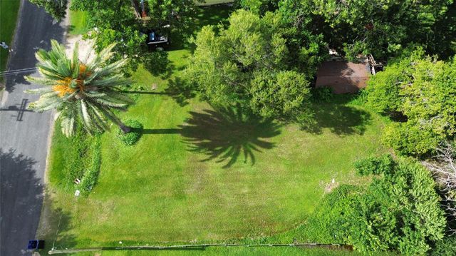 118 28th Street N, Texas City, TX 77590