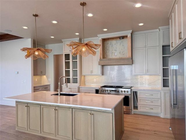 2009 Colonial Way, Edmond, OK 73025