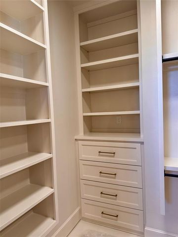 2009 Colonial Way, Edmond, OK 73025