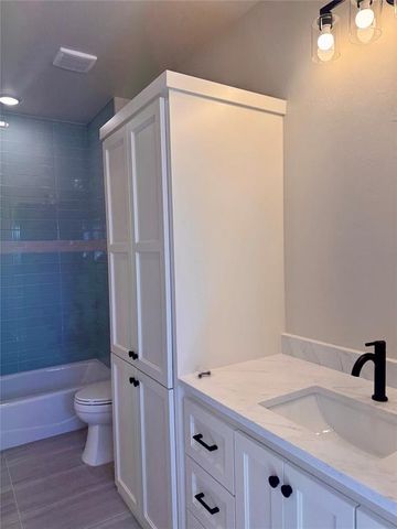 2009 Colonial Way, Edmond, OK 73025