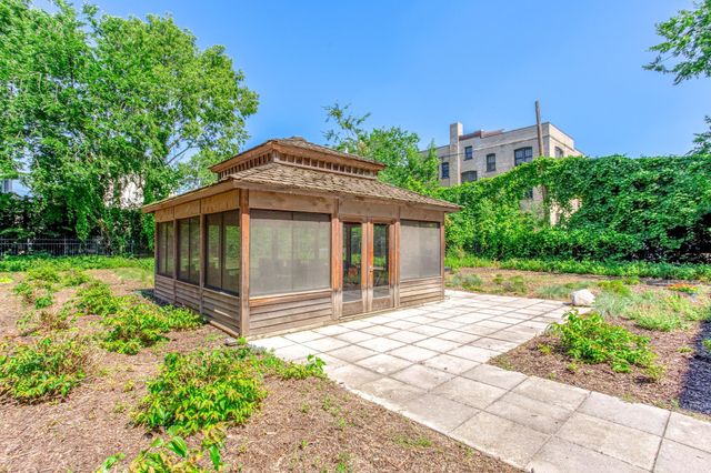 521 2nd Street SE 307, Minneapolis, MN 55414