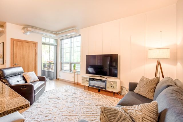 521 2nd Street SE 307, Minneapolis, MN 55414