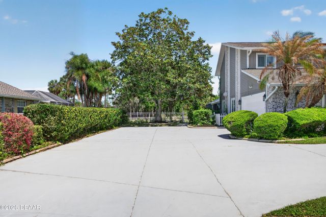 770 Pelican Bay Drive, Daytona Beach, FL 32119