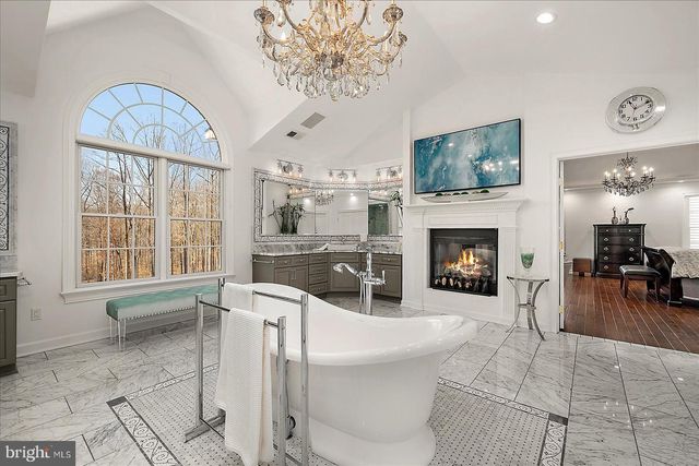 17 PERDER LN, Edgewater, MD 21037