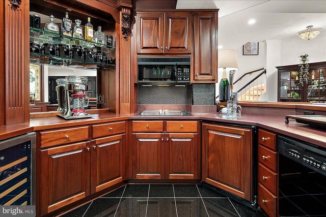 17 PERDER LN, Edgewater, MD 21037