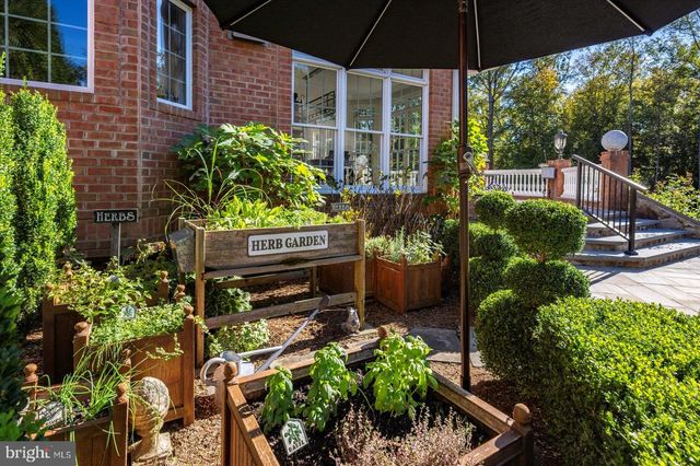 17 PERDER LN, Edgewater, MD 21037