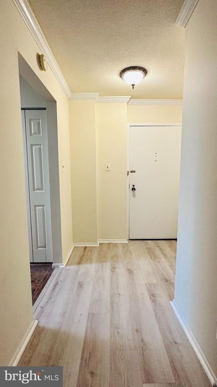 4 MONROE ST #4-810, Rockville, MD 20850