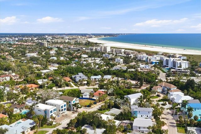 5375 CALLE FLORIDA, Sarasota, FL 34242