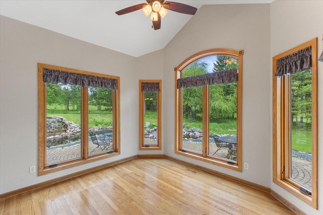 W275N1891 Cabin Creek COURT, Pewaukee, WI 53072