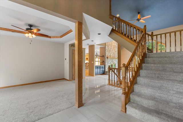 W275N1891 Cabin Creek COURT, Pewaukee, WI 53072