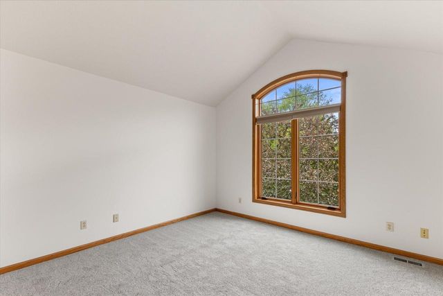 W275N1891 Cabin Creek COURT, Pewaukee, WI 53072