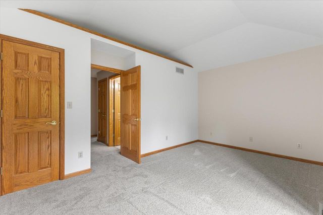 W275N1891 Cabin Creek COURT, Pewaukee, WI 53072