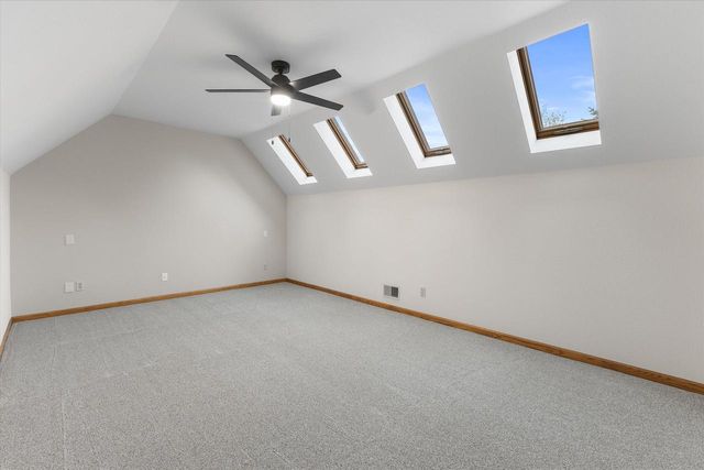 W275N1891 Cabin Creek COURT, Pewaukee, WI 53072