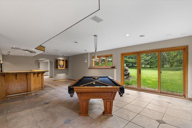W275N1891 Cabin Creek COURT, Pewaukee, WI 53072