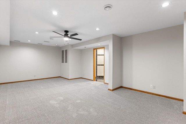 W275N1891 Cabin Creek COURT, Pewaukee, WI 53072
