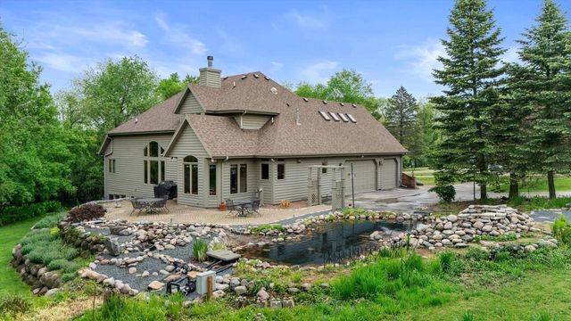 W275N1891 Cabin Creek COURT, Pewaukee, WI 53072
