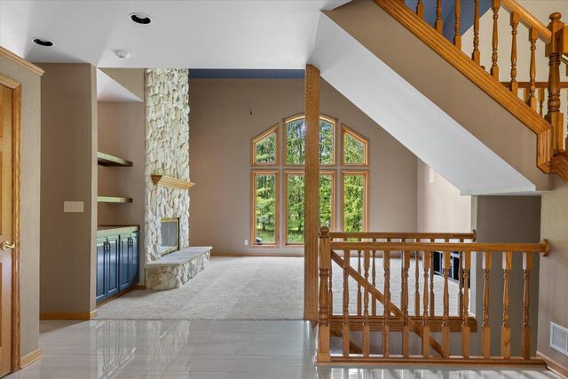 W275N1891 Cabin Creek COURT, Pewaukee, WI 53072