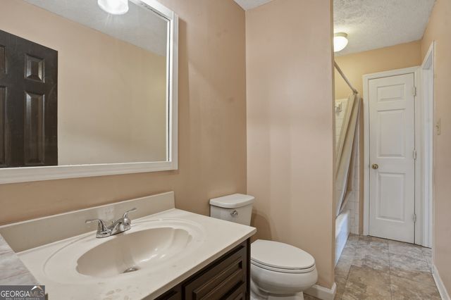 5825 Golden West Trail SW, Lilburn, GA 30047