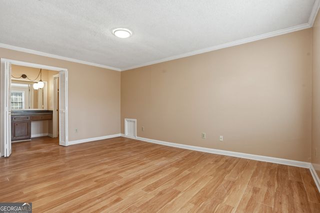 5825 Golden West Trail SW, Lilburn, GA 30047