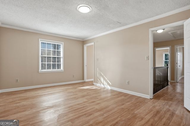 5825 Golden West Trail SW, Lilburn, GA 30047