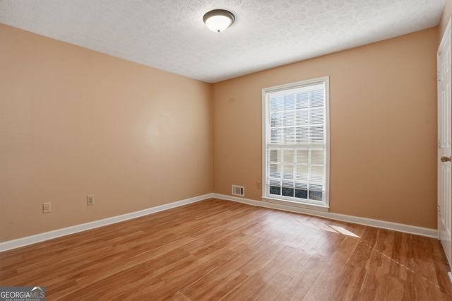 5825 Golden West Trail SW, Lilburn, GA 30047