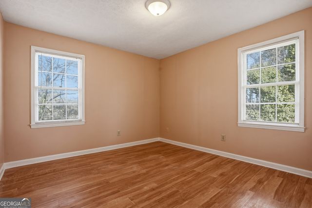 5825 Golden West Trail SW, Lilburn, GA 30047