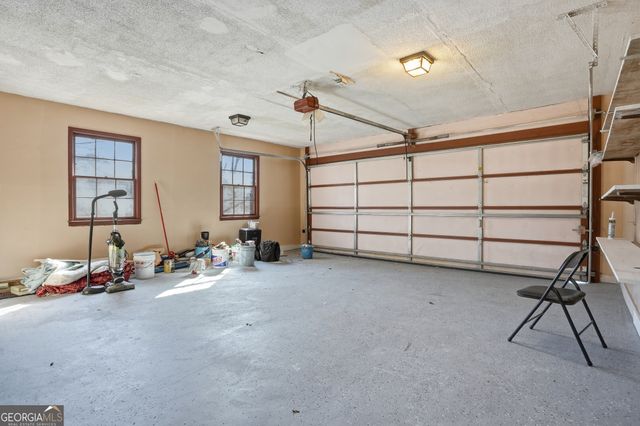 5825 Golden West Trail SW, Lilburn, GA 30047