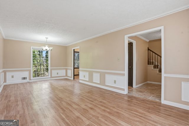 5825 Golden West Trail SW, Lilburn, GA 30047