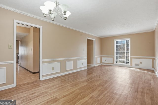 5825 Golden West Trail SW, Lilburn, GA 30047