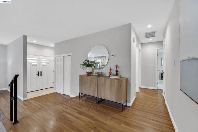 627 17Th Ave, Menlo Park, CA 94025