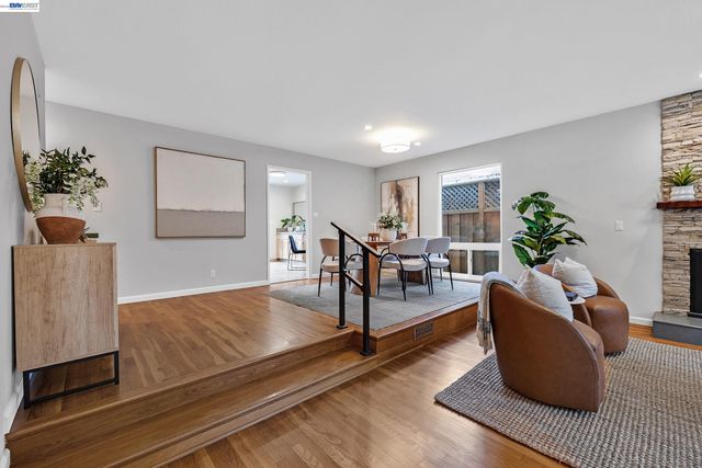 627 17Th Ave, Menlo Park, CA 94025