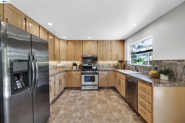 627 17Th Ave, Menlo Park, CA 94025