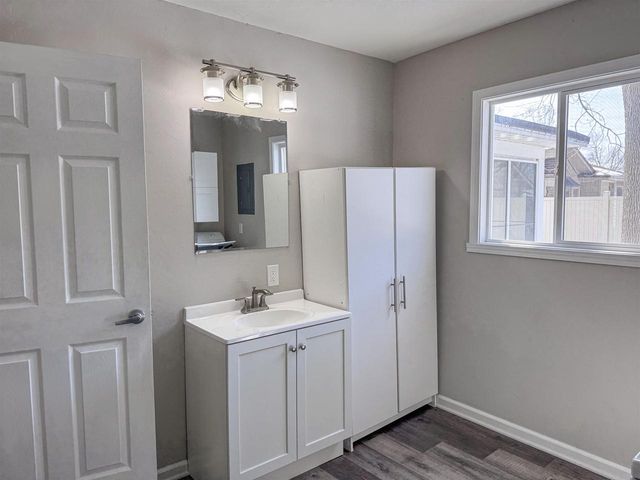 2953 SHADOW LANE, Oshkosh, WI 54901