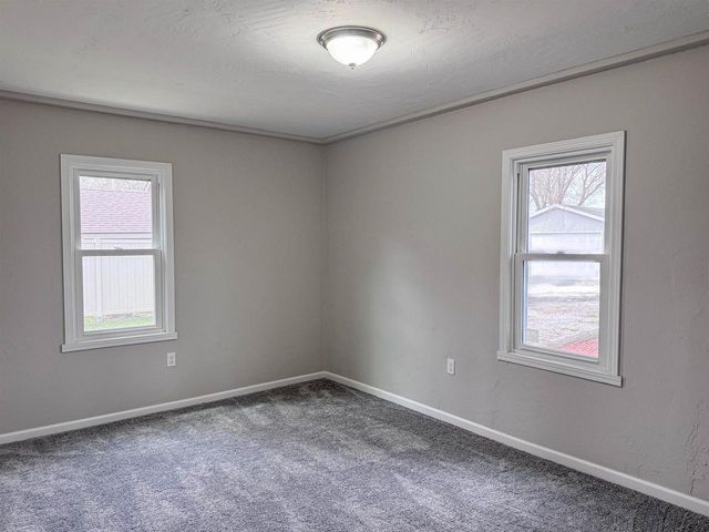2953 SHADOW LANE, Oshkosh, WI 54901