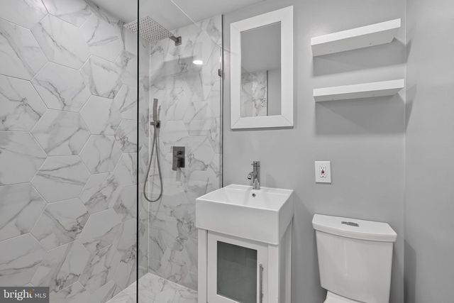 1225 E ST SE, Washington, DC 20003