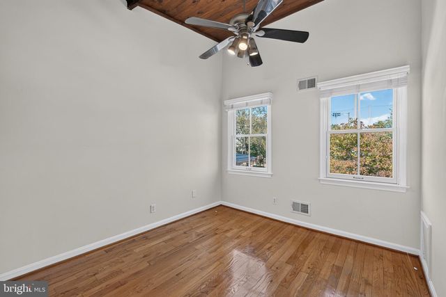 1225 E ST SE, Washington, DC 20003