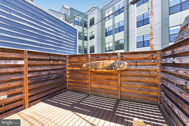 1225 E ST SE, Washington, DC 20003