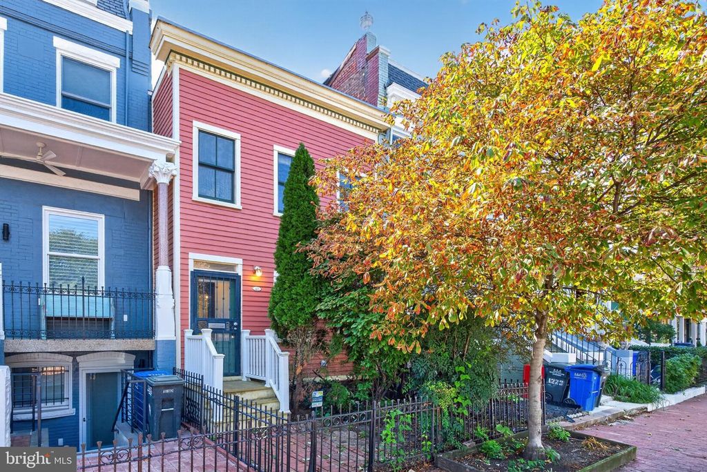 1225 E ST SE, Washington, DC 20003