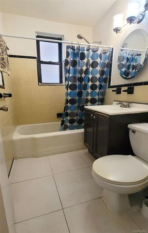 99-63 66Ave C5, Rego Park, NY 11374