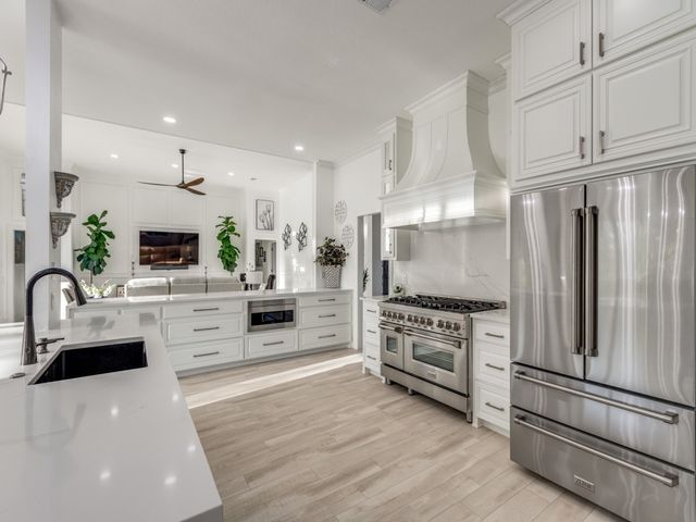 19 Meadowcreek Drive, Melissa, TX 75454