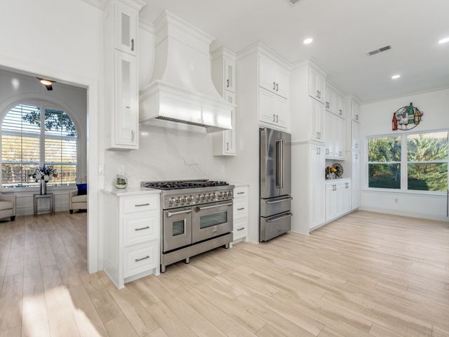 19 Meadowcreek Drive, Melissa, TX 75454