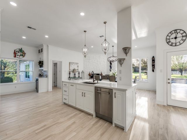 19 Meadowcreek Drive, Melissa, TX 75454