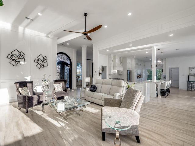 19 Meadowcreek Drive, Melissa, TX 75454