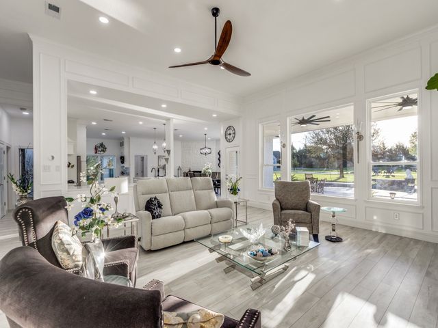 19 Meadowcreek Drive, Melissa, TX 75454